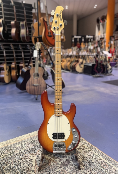 Sound Of Music - Music Man Stingray Bass 4 - aus 1993